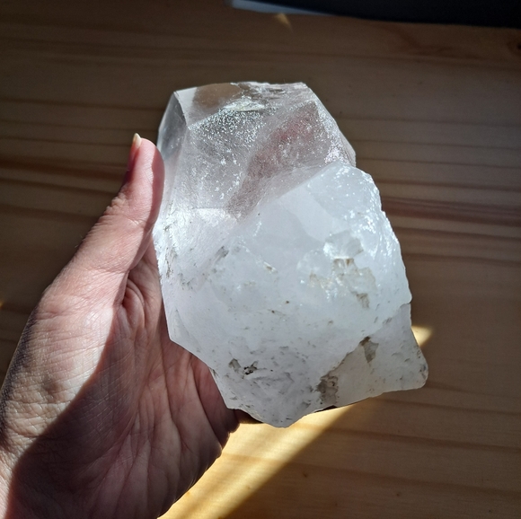 Stunning Extra Large Natural Quartz Crystal Point - Picture 4 of 11